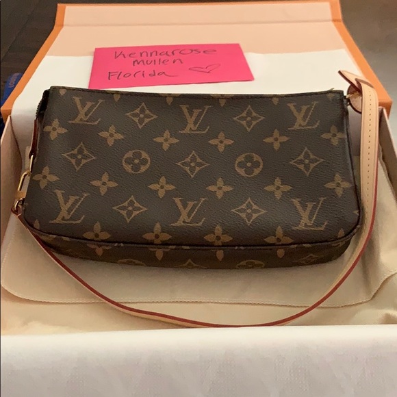 Louis Vuitton Handbags - Louis Vuitton pochette accessories